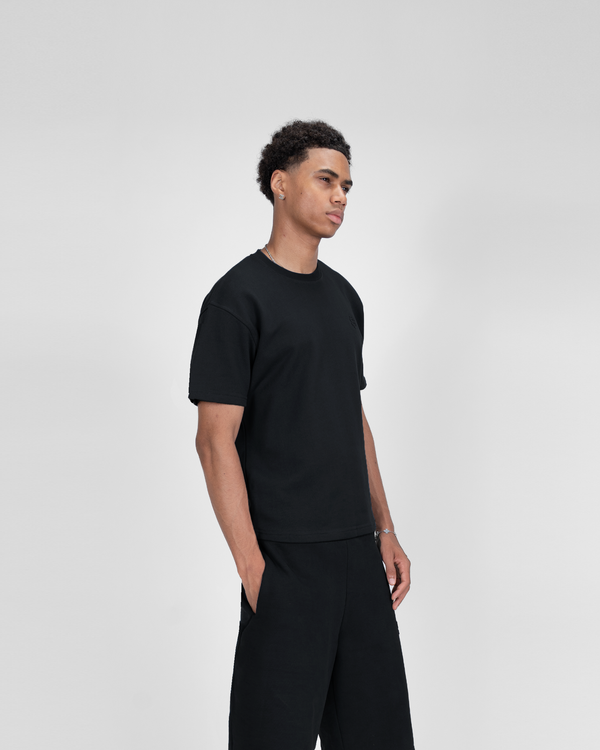 REGULAR T-SHIRT - BLACK