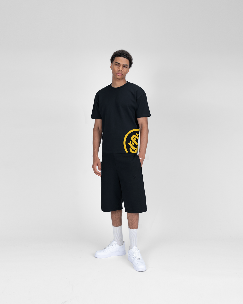 SU26 REGULAR T-SHIRT - BLACK