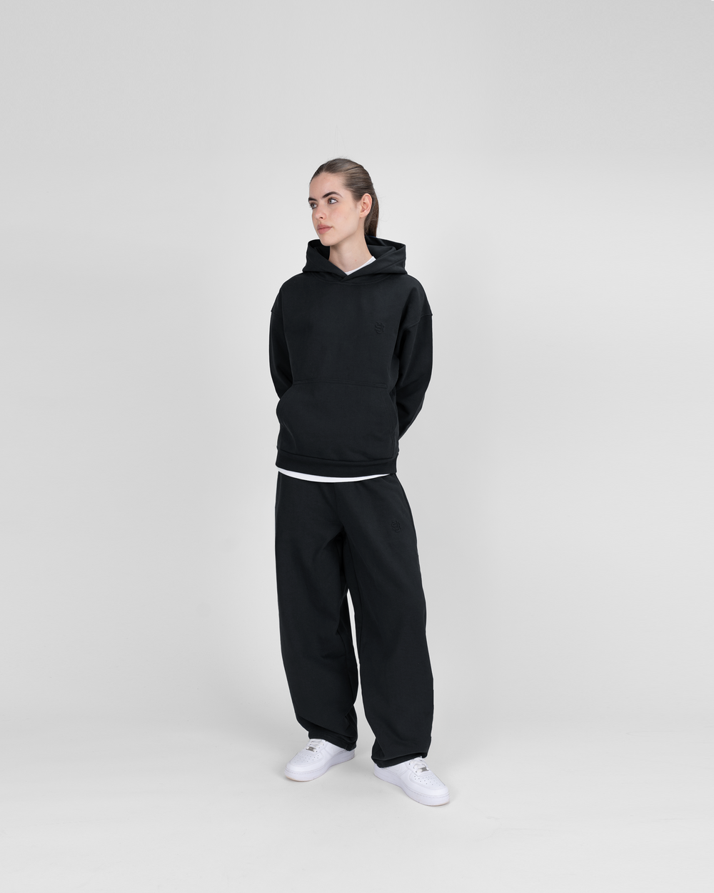 SU BASIC JOGGER - BLACK